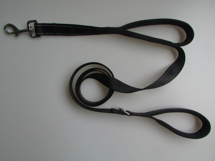 MATERA PET reflective double-handle dog leash in black with padded traffic handle