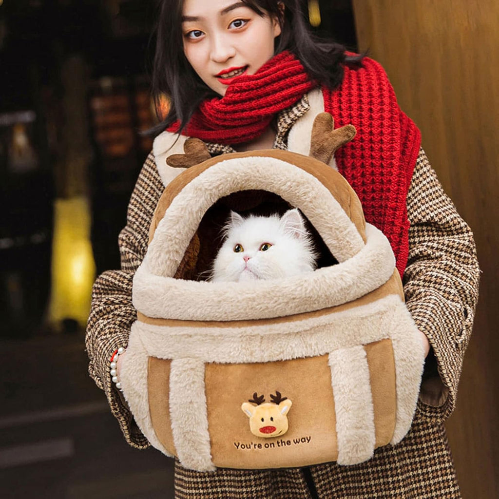 Backpack straps of the reindeer pet carrier