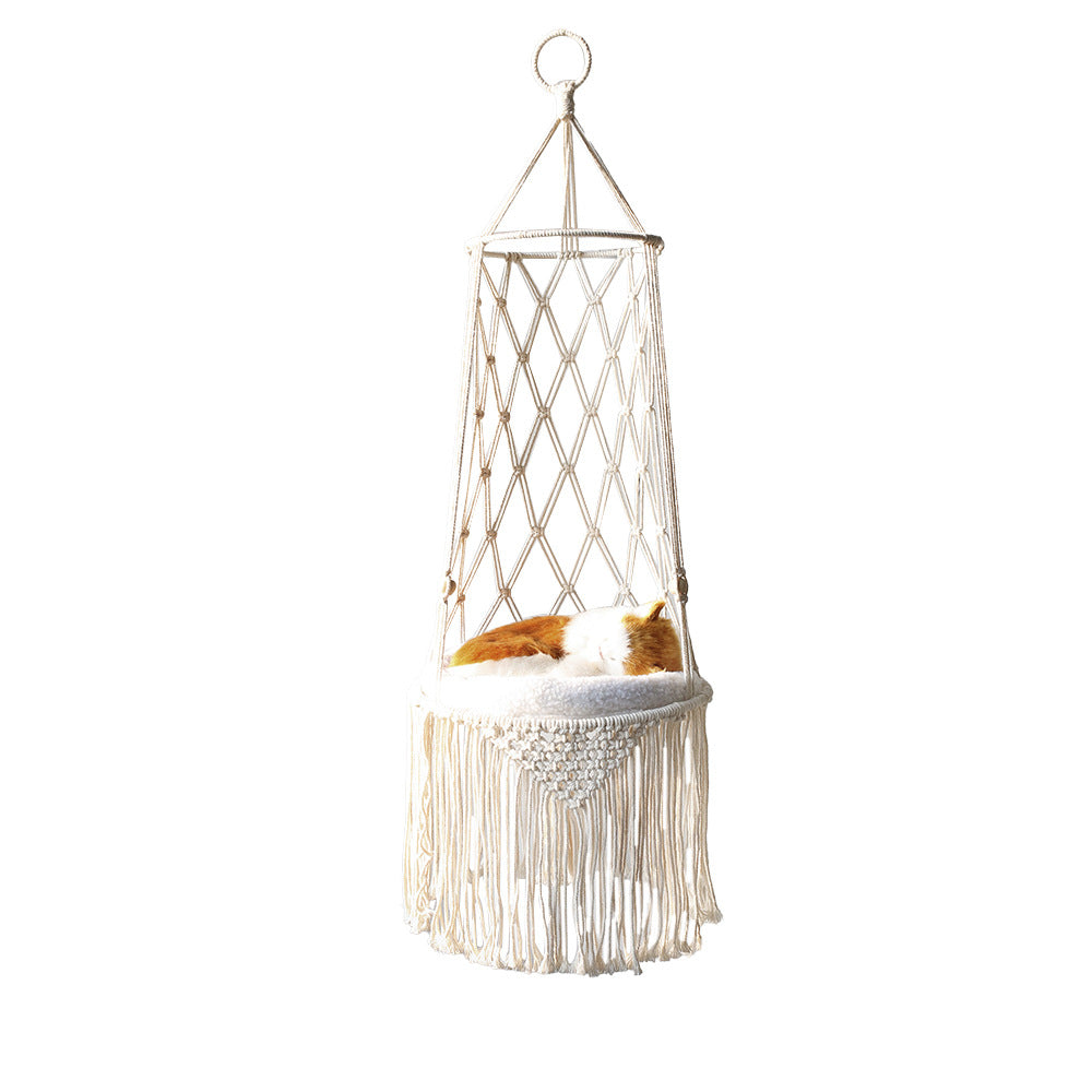 Breathable macrame weave of the MATERA PET hanging cat hammock