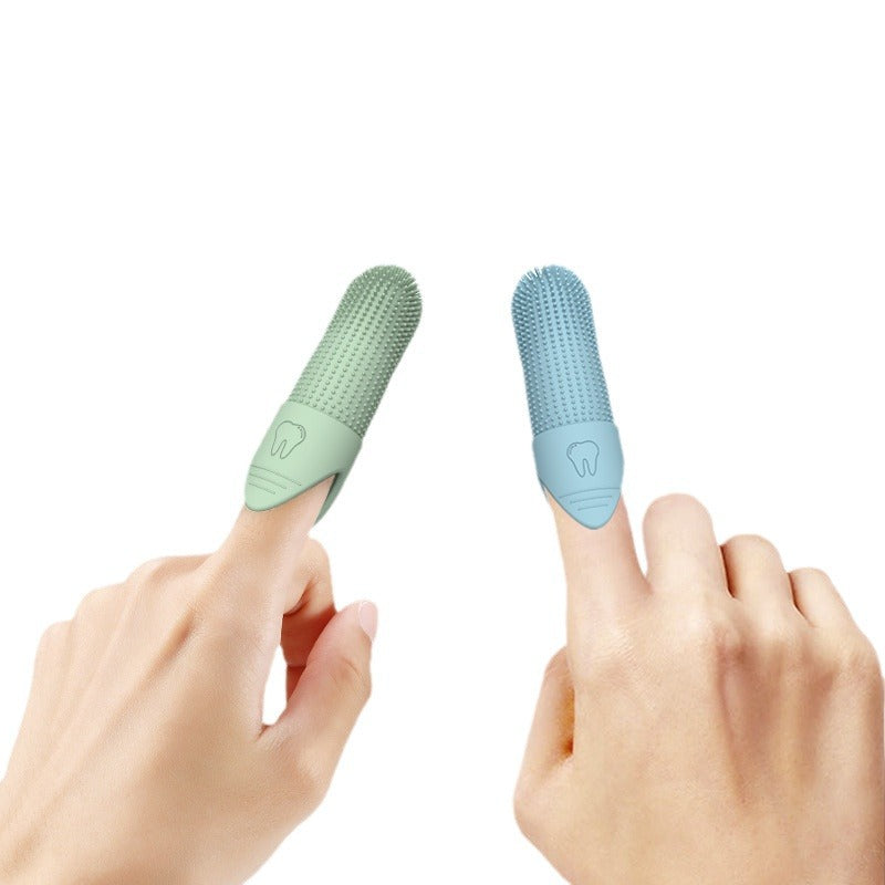 MATERA PET silicone dental brush designed to reach the back teeth