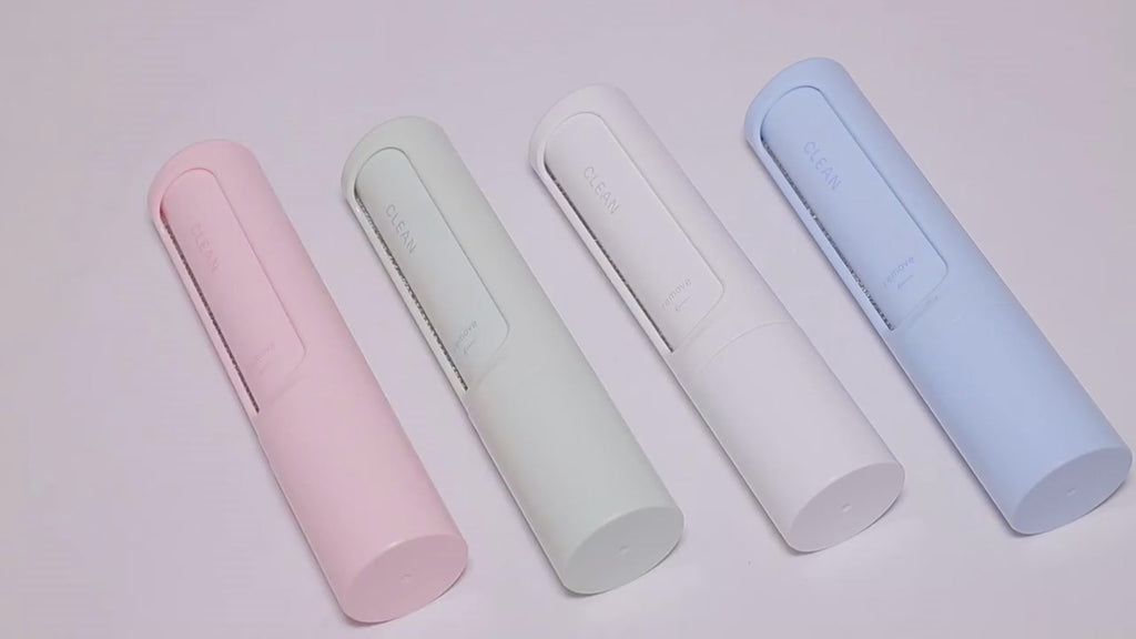 MATERA PET Pet Hair Remover Brush in use
